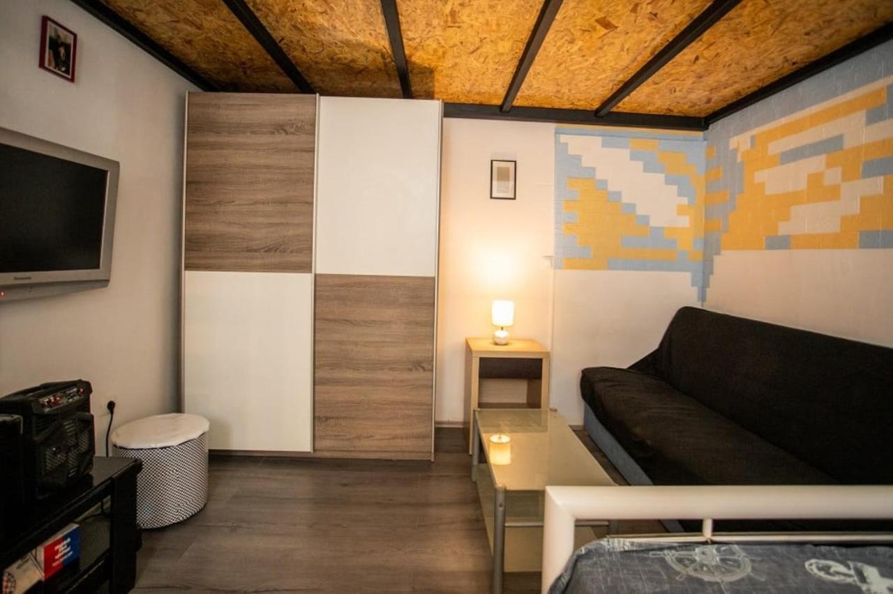 Apartments Punta 2 Omiš Eksteriør bilde