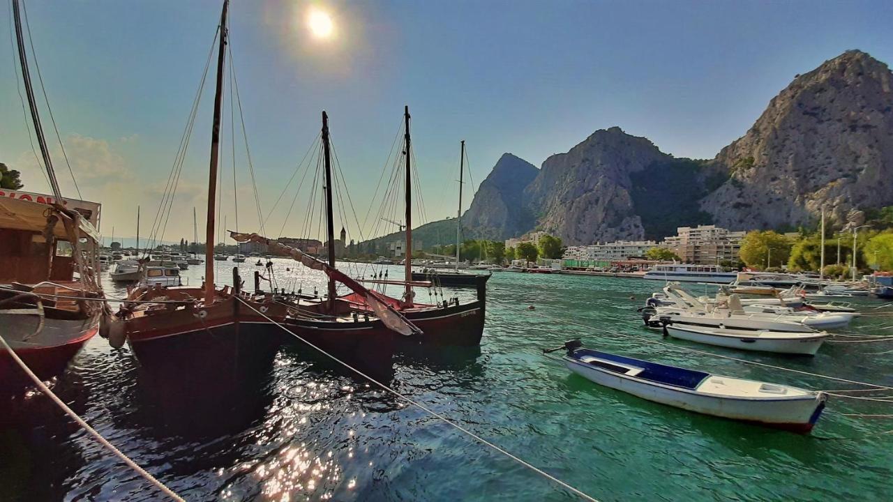 Apartments Punta 2 Omiš Eksteriør bilde