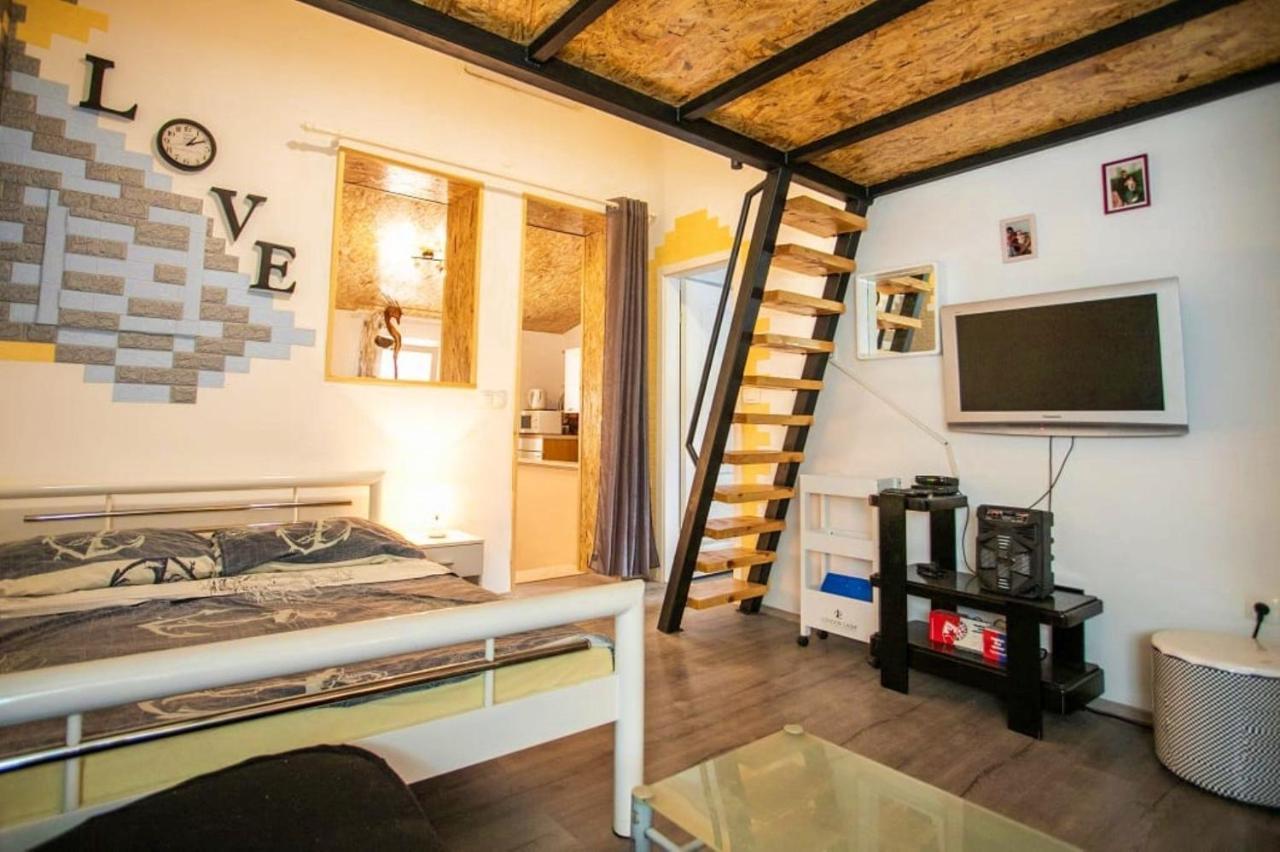 Apartments Punta 2 Omiš Eksteriør bilde